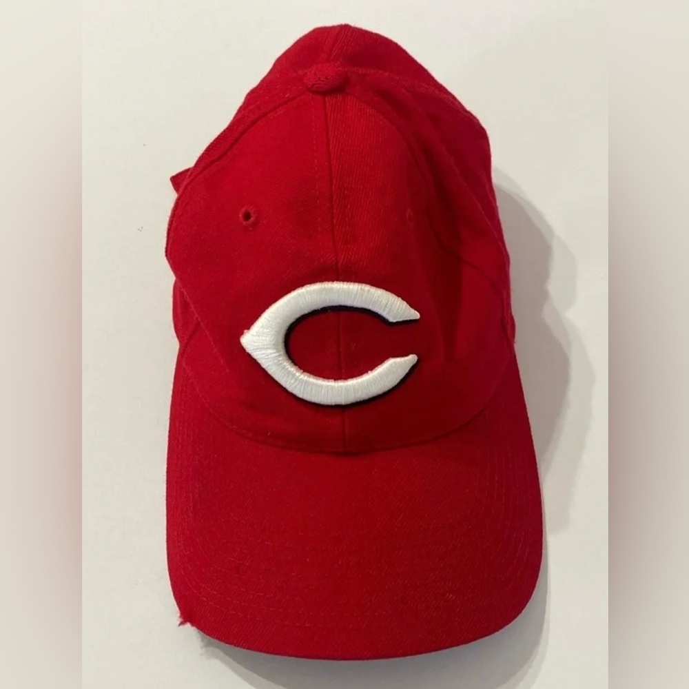 VINTAGE MLB 90's Cincinnati Reds Baseball Hat Wool Collectible Side Patch